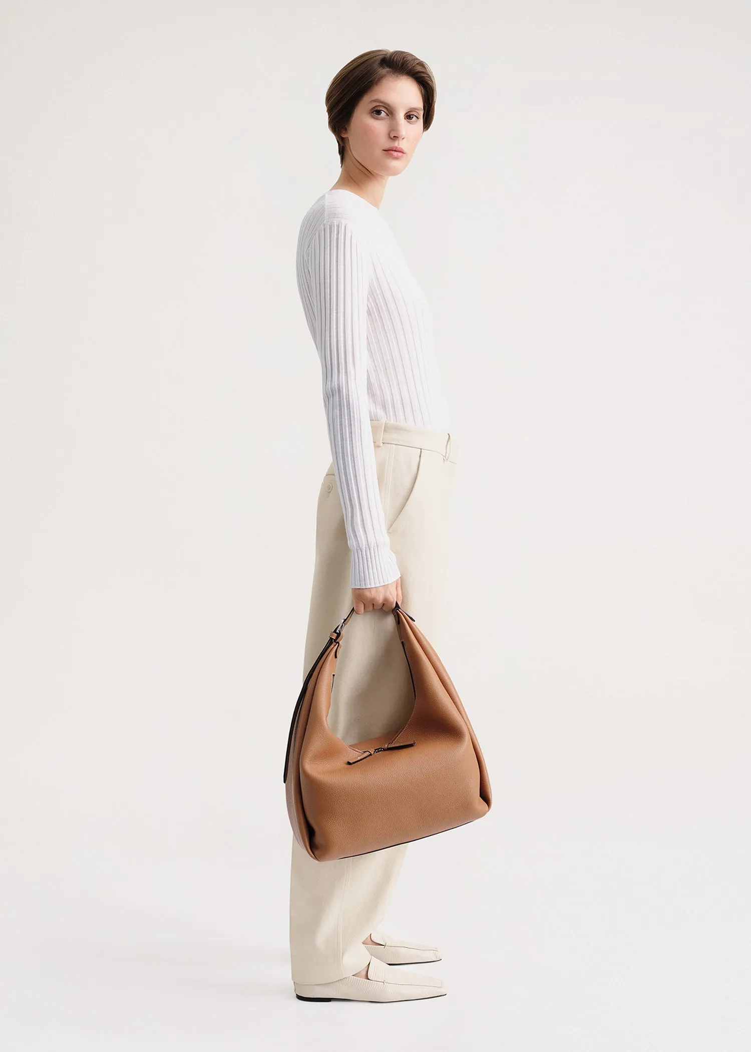 Belt hobo bag tan grain