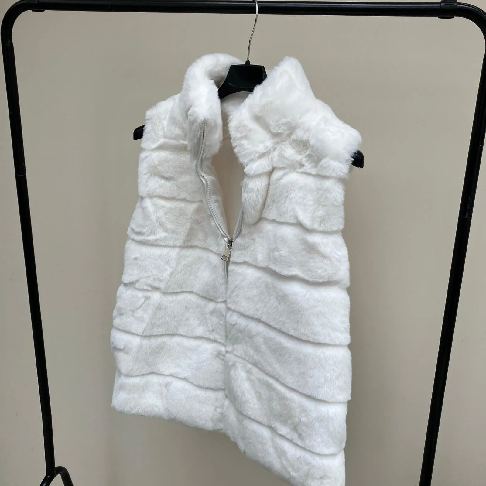 Faux Fur Ribbed Gillet