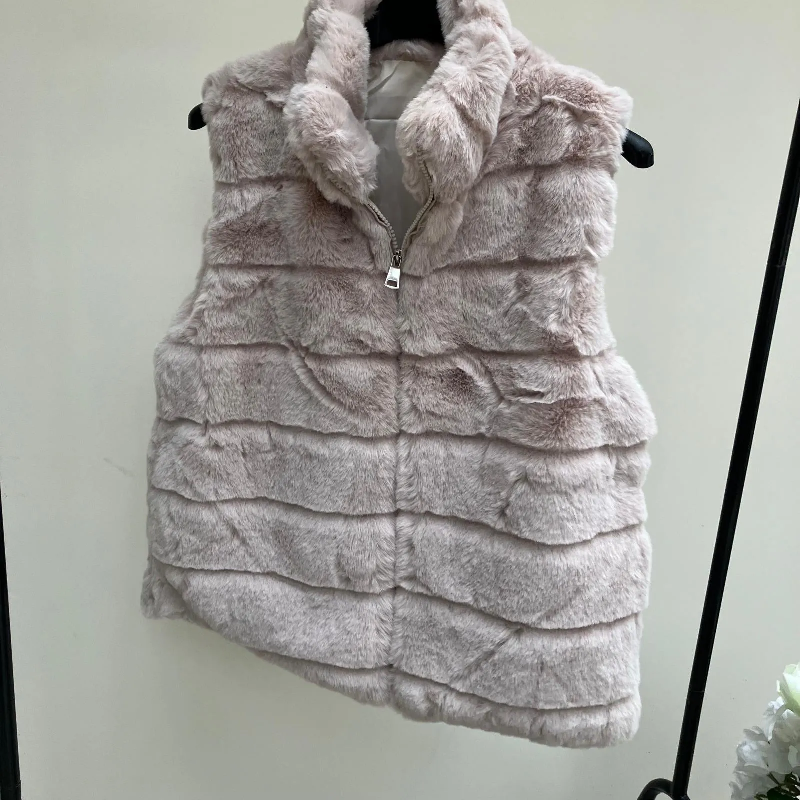 Faux Fur Ribbed Gillet