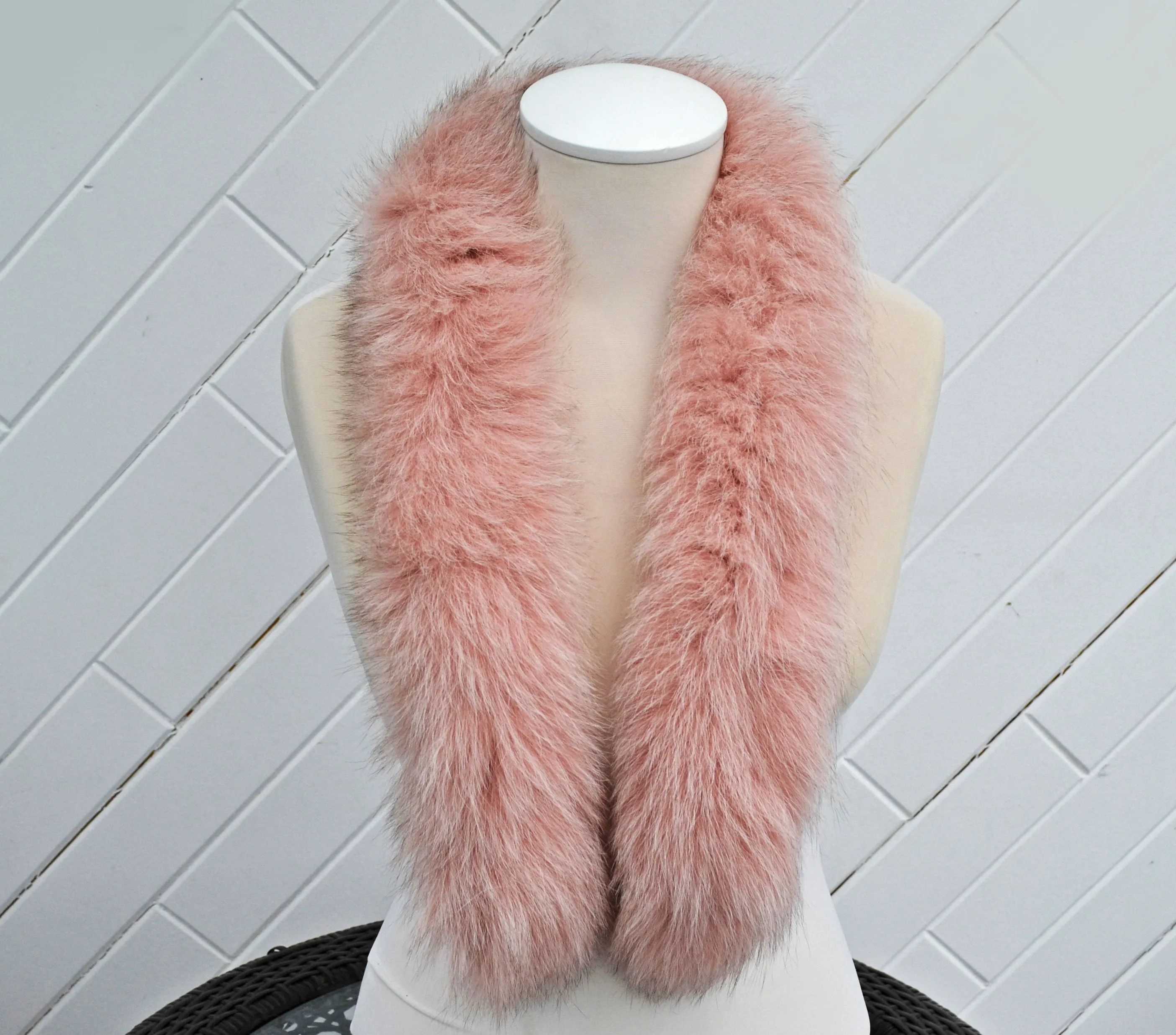 READY TO SHIP, Extra Long Real Fox Fur (Tail) Trim Hood, Fur collar trim, Fox Fur Collar, Fur Scarf, Fur Ruff, Fur Hood, Fur stripe, Powder