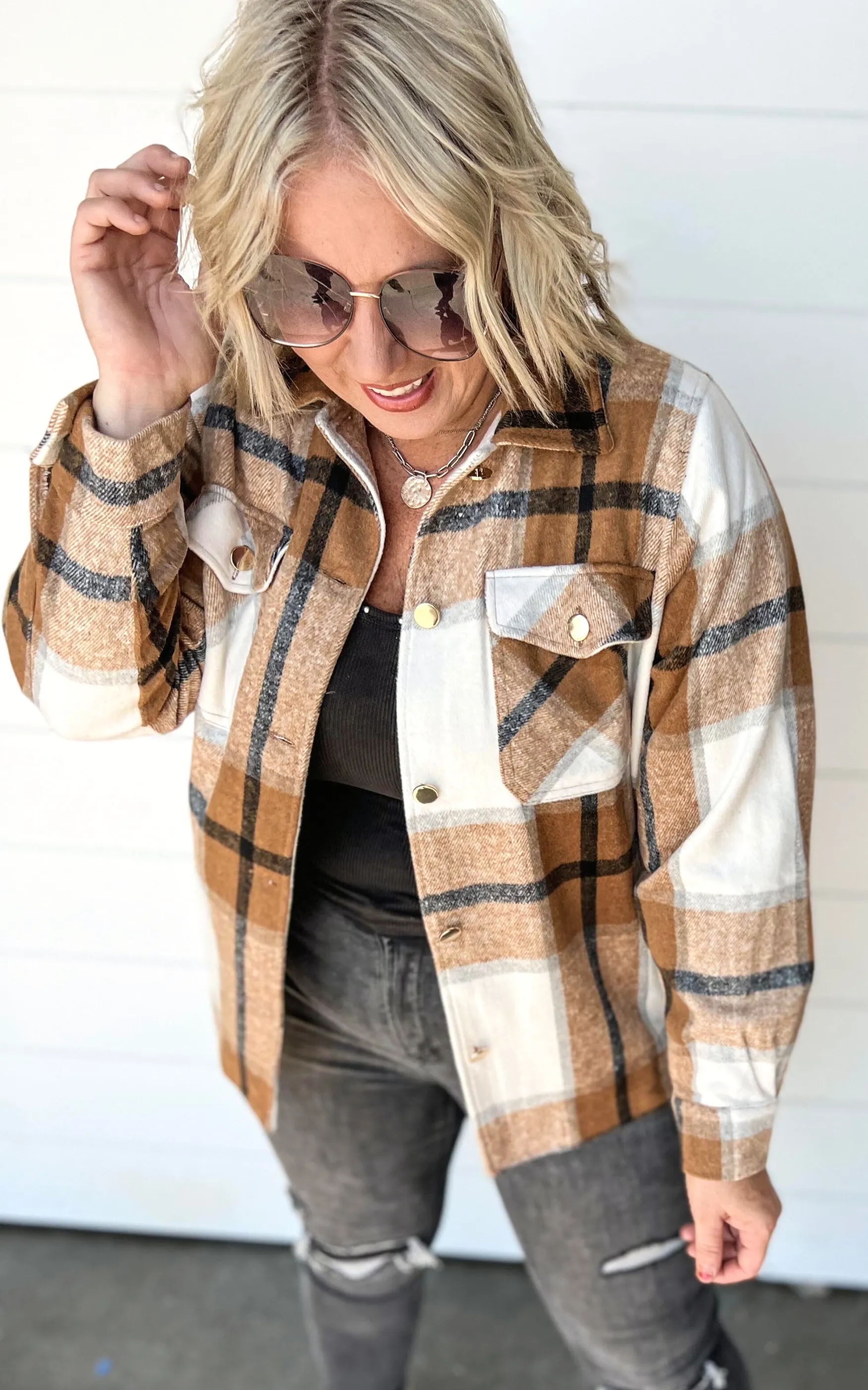 The Elizabeth Plaid Overized Shacket ((Camel)) - Final Sale