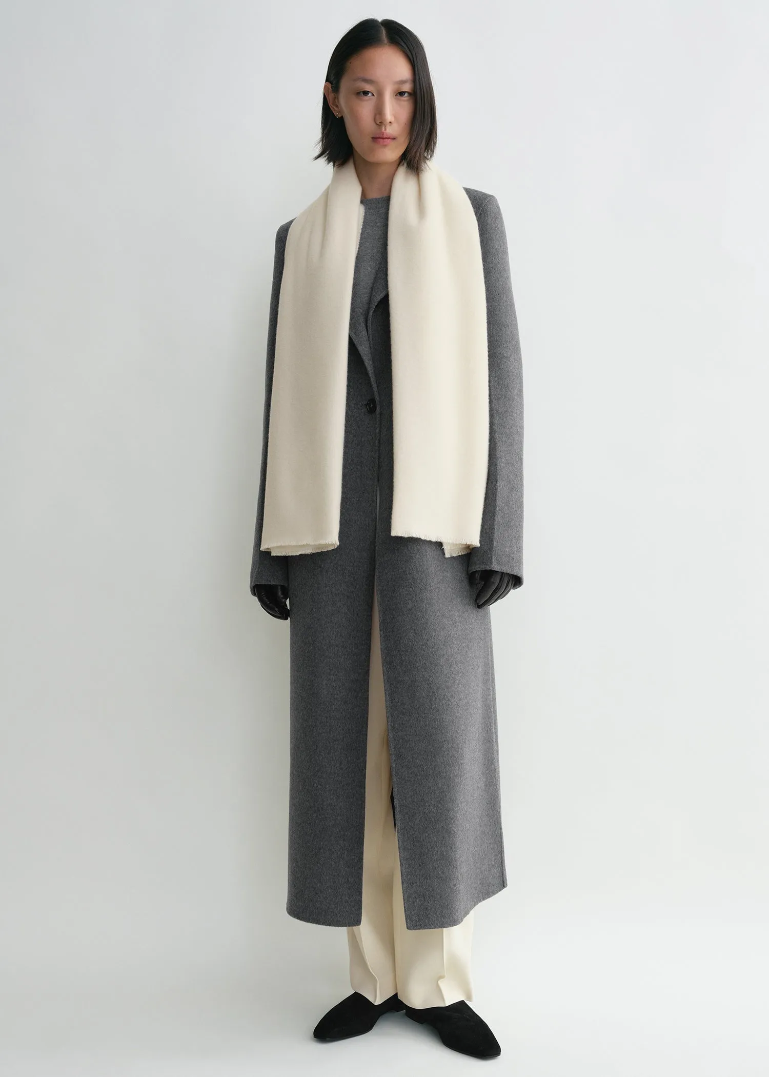 Wide classic wool scarf ivory