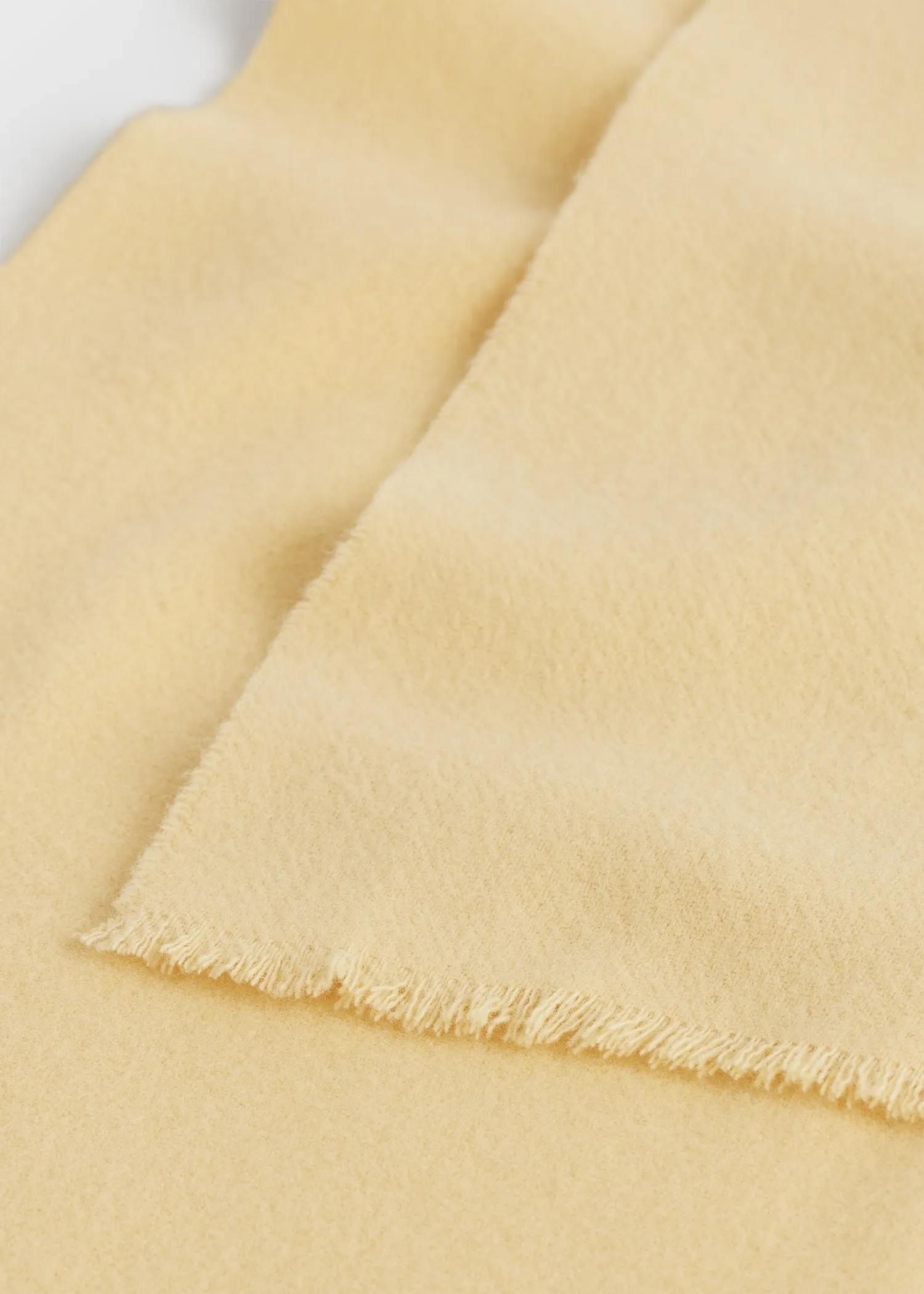 Wide classic wool scarf soft yellow