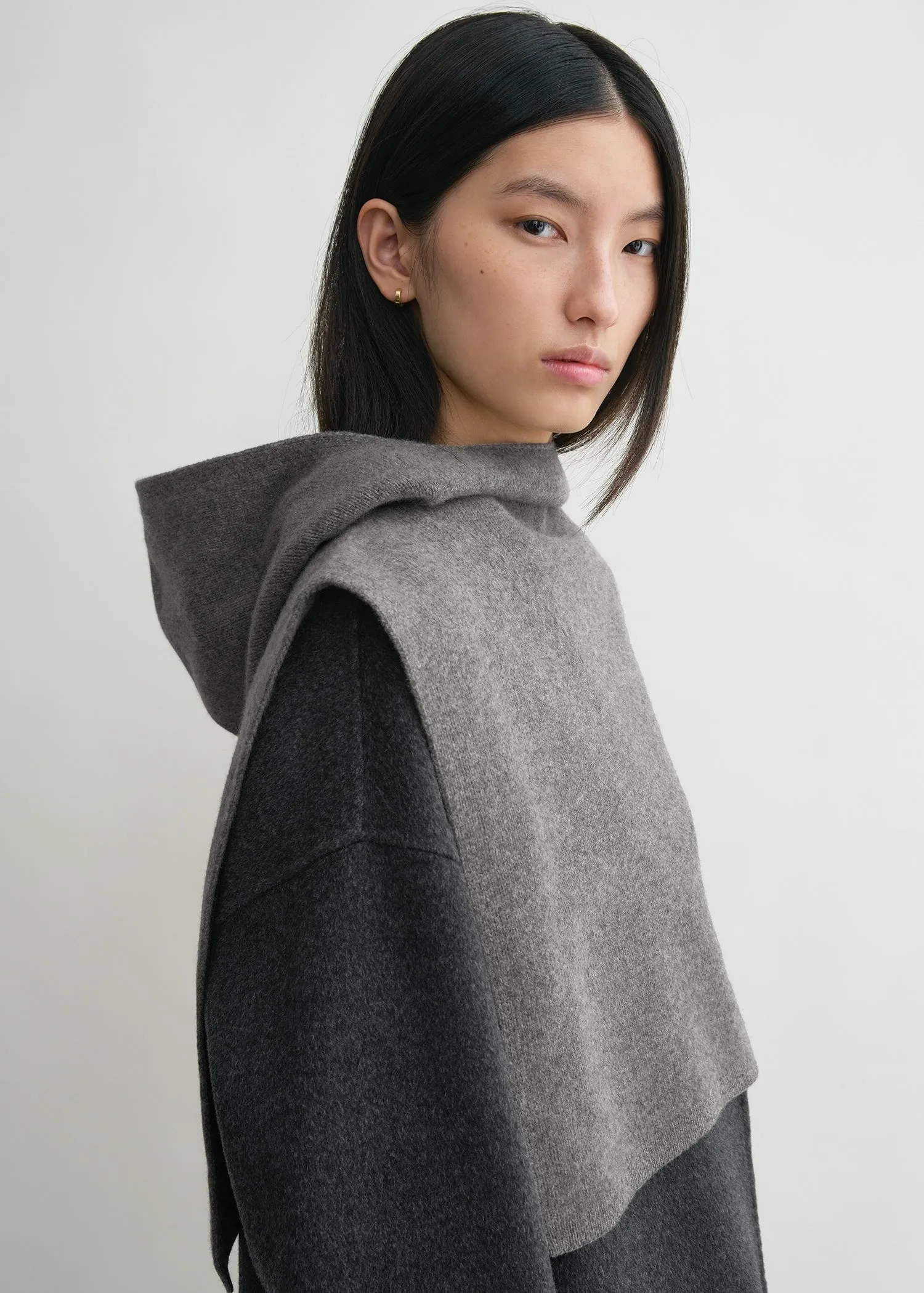 Wool cashmere hoodie bib grey melange